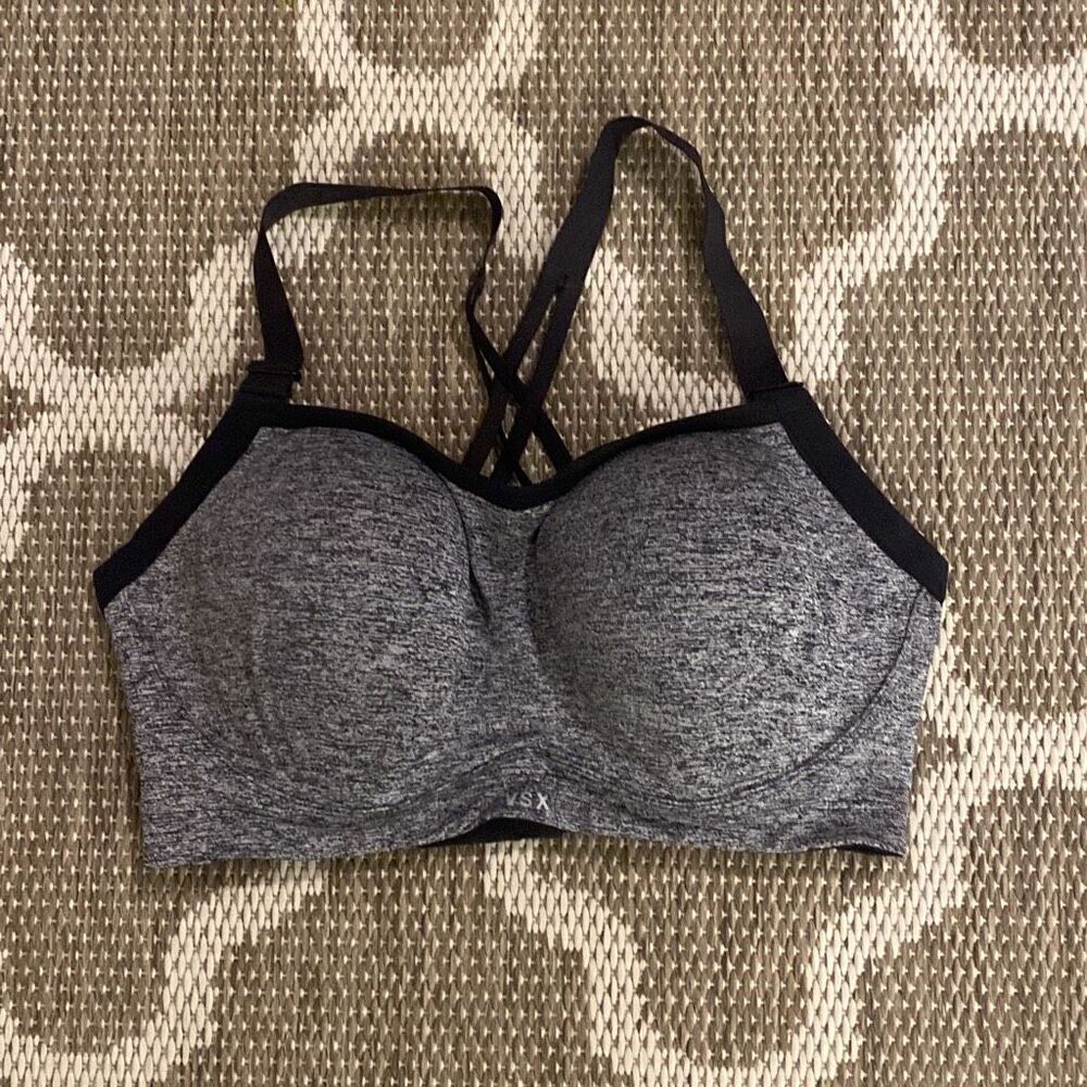 Victoria’s Secret sports bra size 36DD